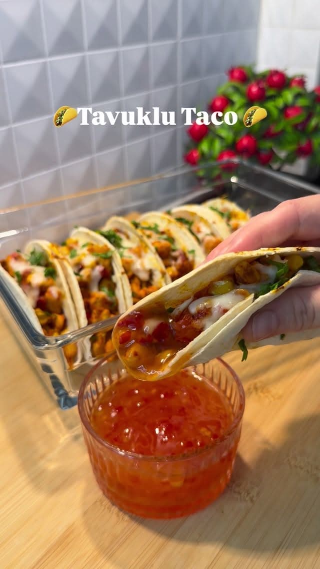 Chicken Taco Wraps with Cheese