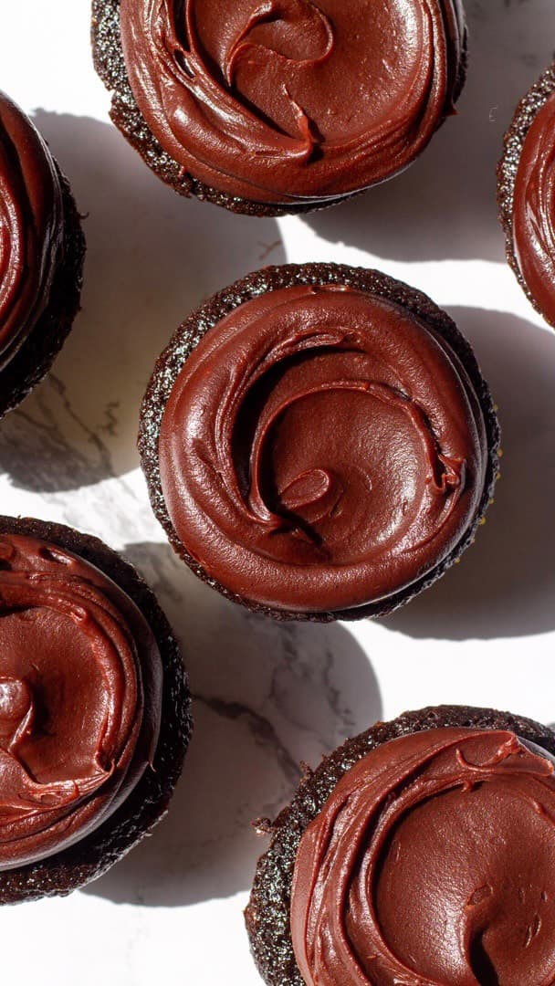 Classic Chocolate Cupcakes with Ganache Frosting
