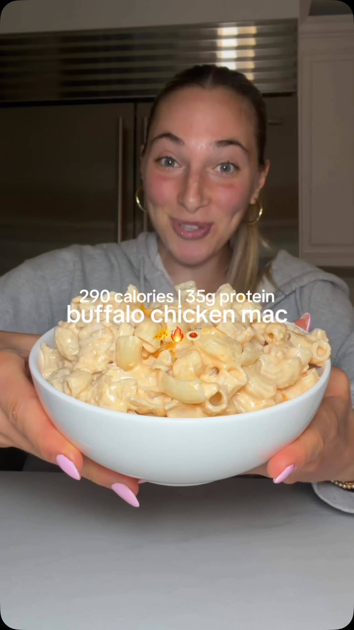 Macarrones con queso y pollo buffalo