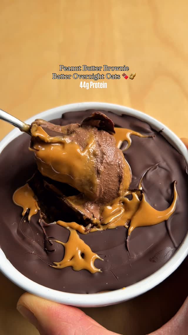 Chocolate Peanut Butter Brownie Batter Overnight Oats