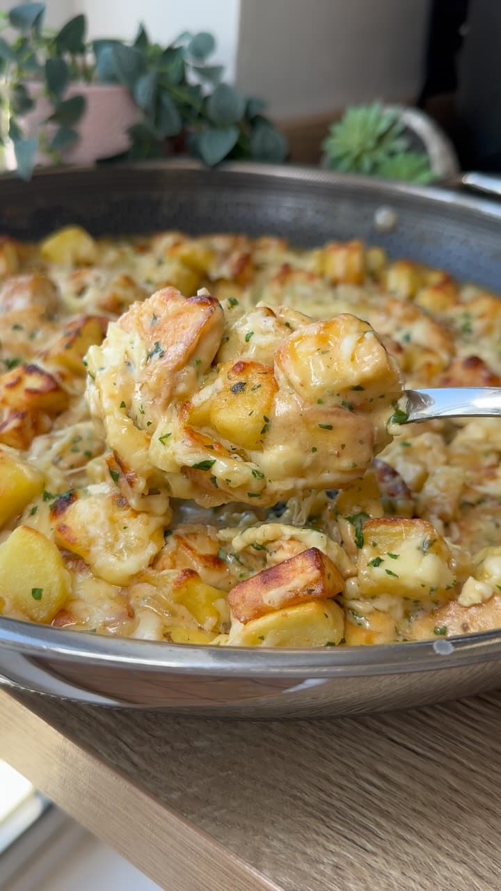 Creamy Garlic Chicken and Potatoes