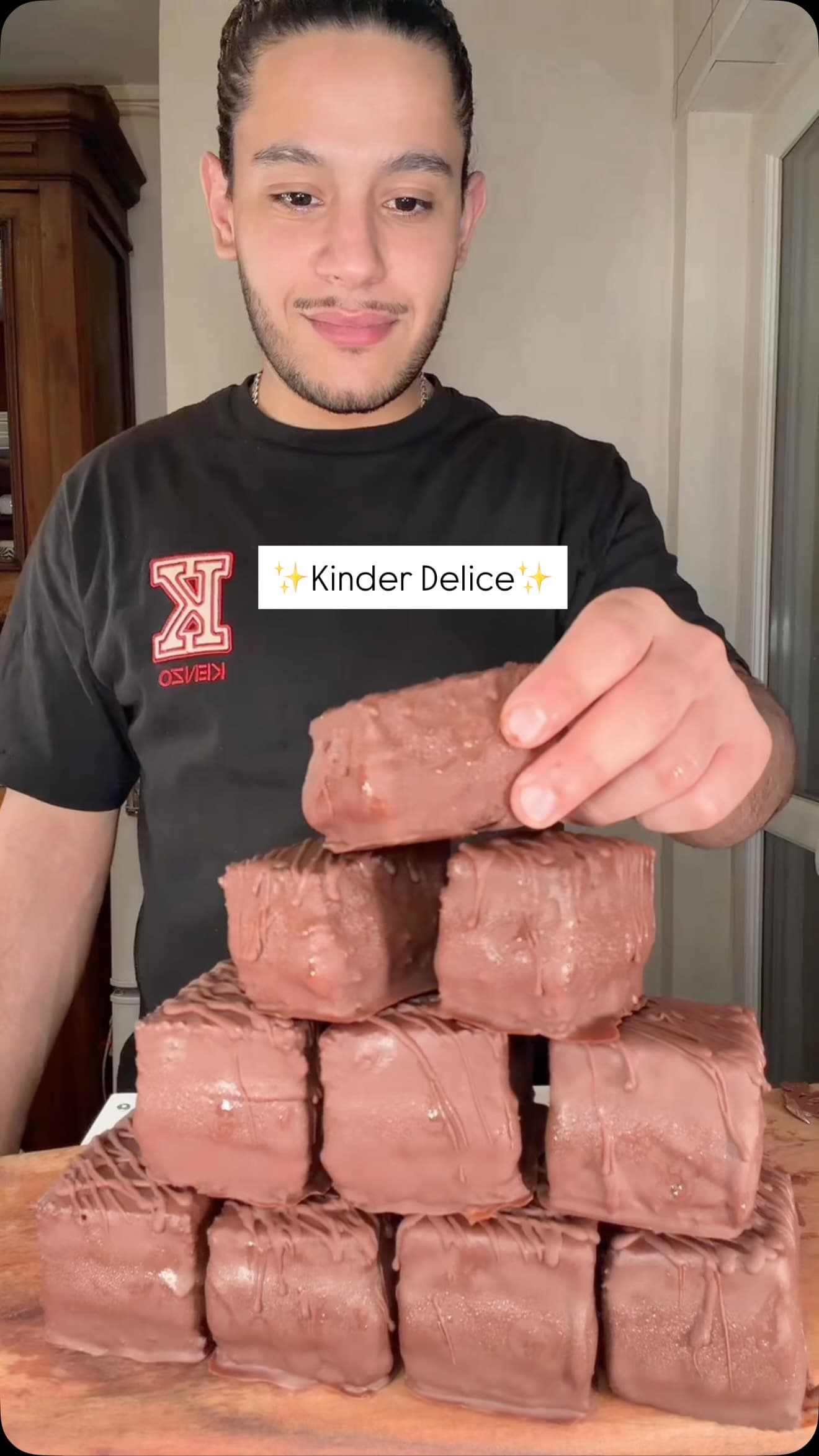 كيندر ديليس