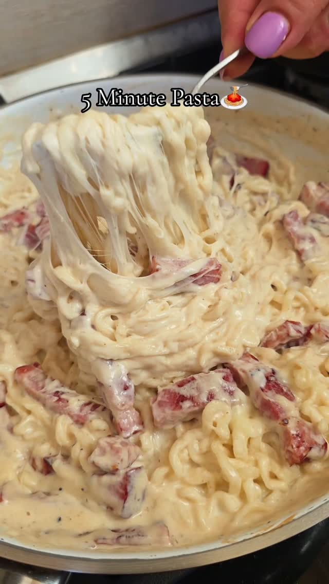 Paste ultra-cremoase cu bacon și mozzarella
