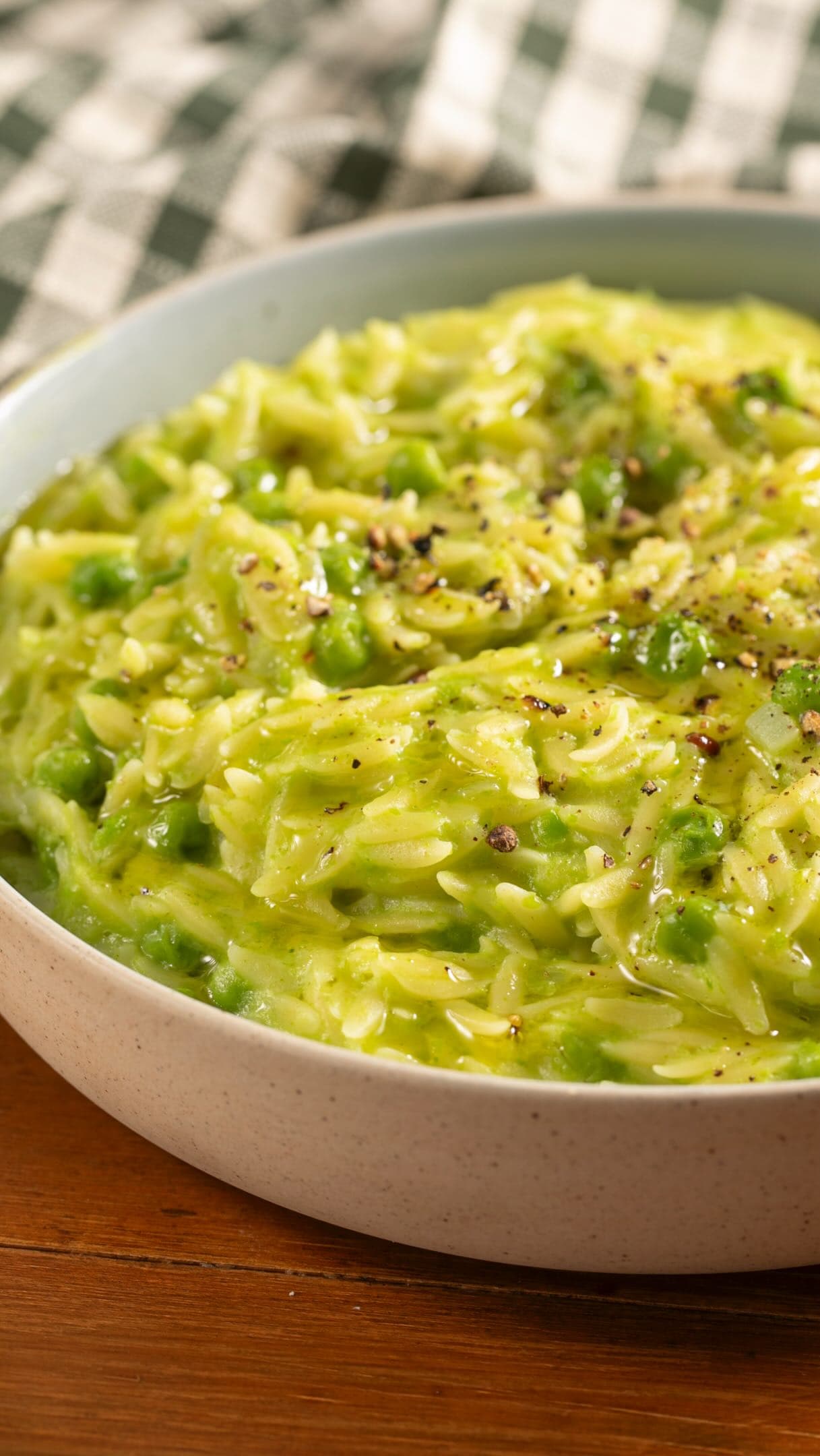 Cremige Erbsen-Risoni mit Parmesan