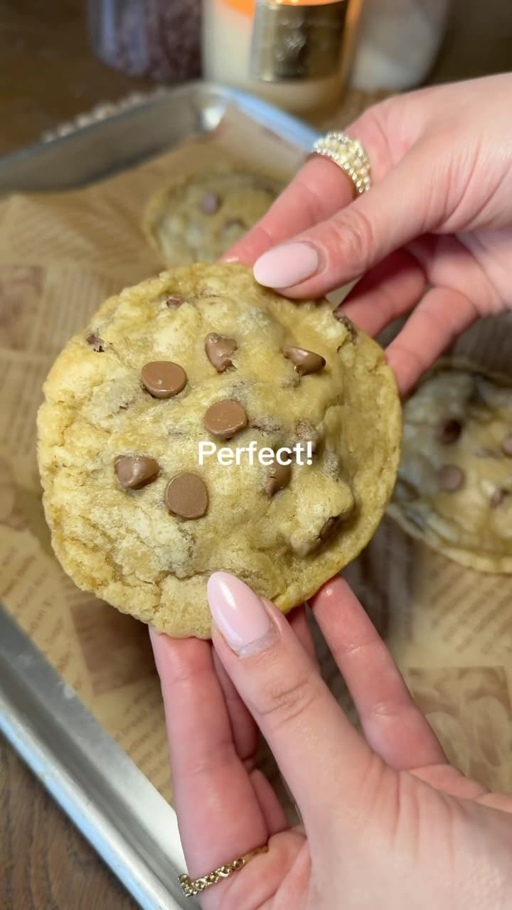 Hershey's Chocolate Chip Stuffed Cookies