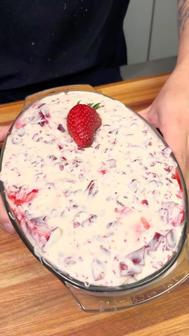 Morango Cravejado na Travessa
