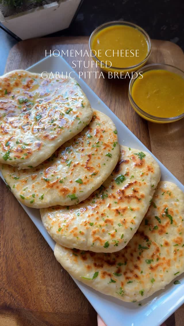 Homemade Cheese Stuffed Garlic Pitta Breads