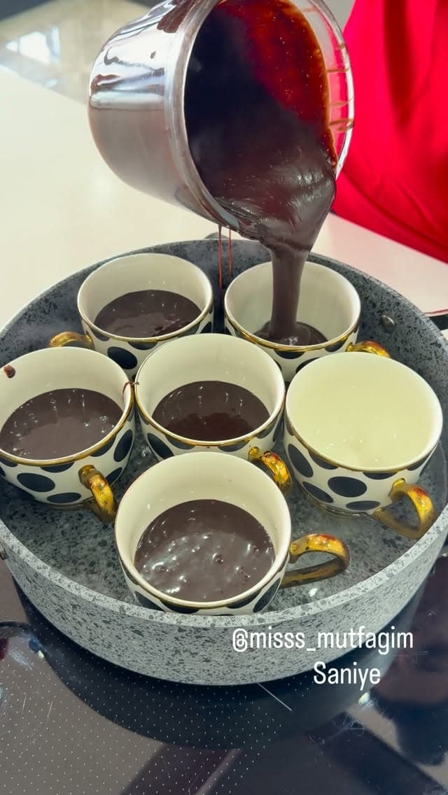 Quick Chocolate Soufflé in a Cup