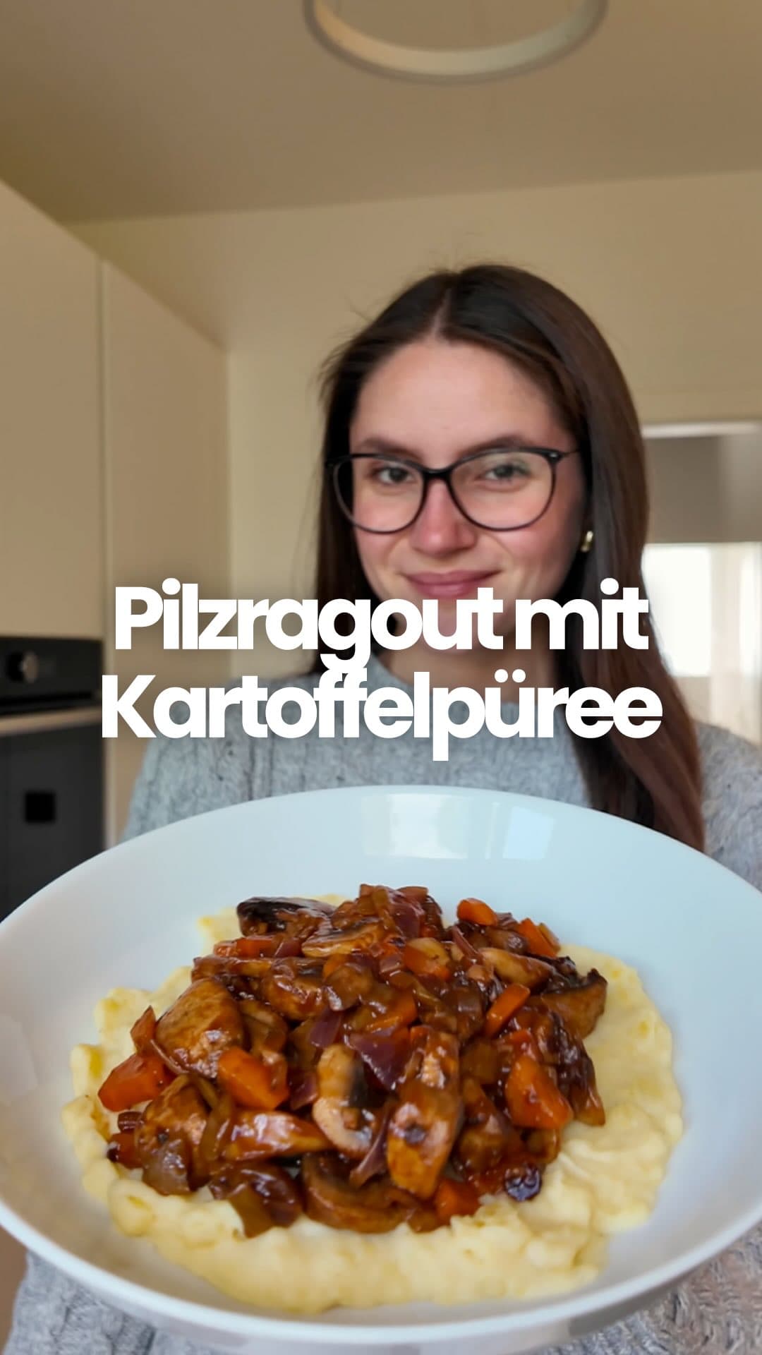 Veganes Pilzragout mit cremigem Kartoffelpüree