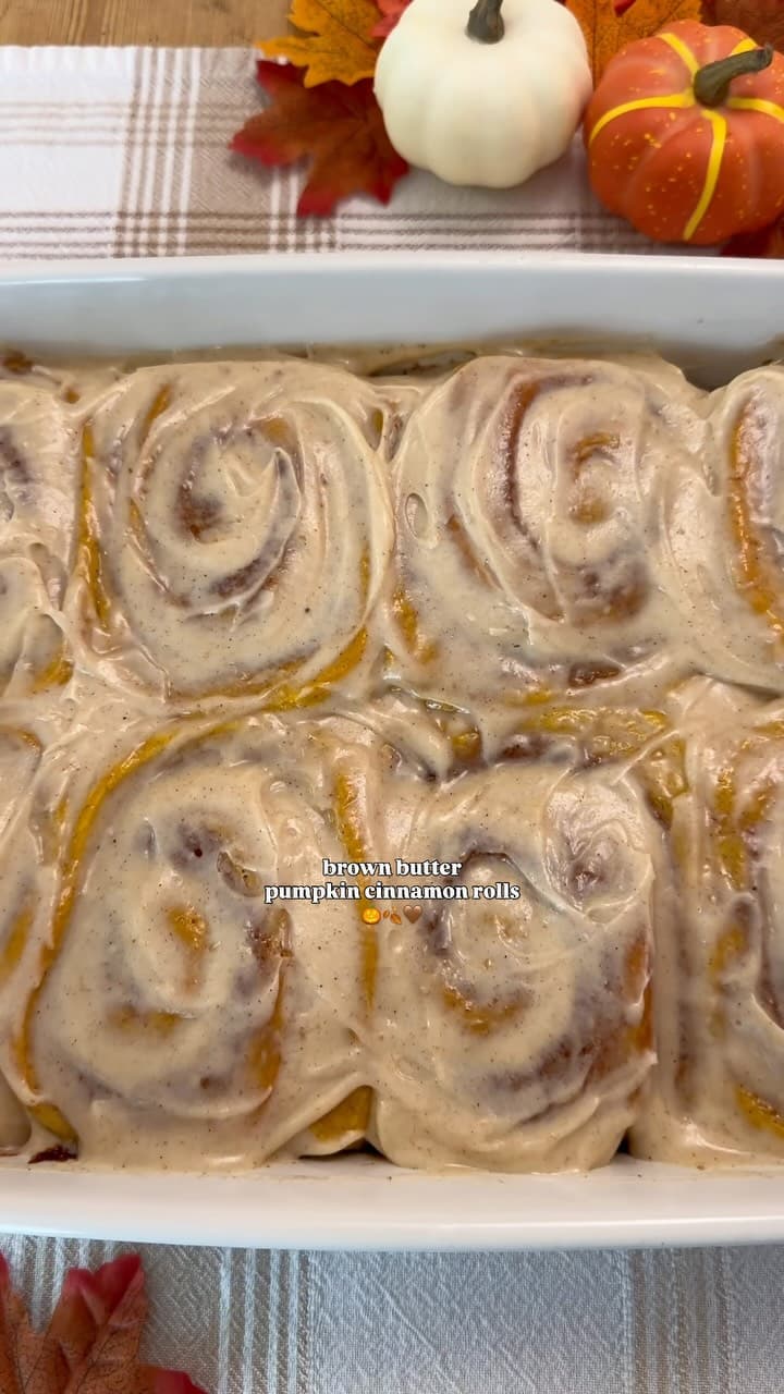 Brown Butter Pumpkin Spice Cinnamon Rolls