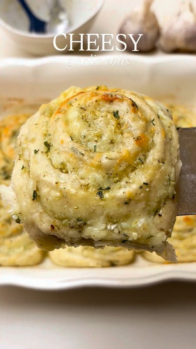 Cheesy Garlic Rolls