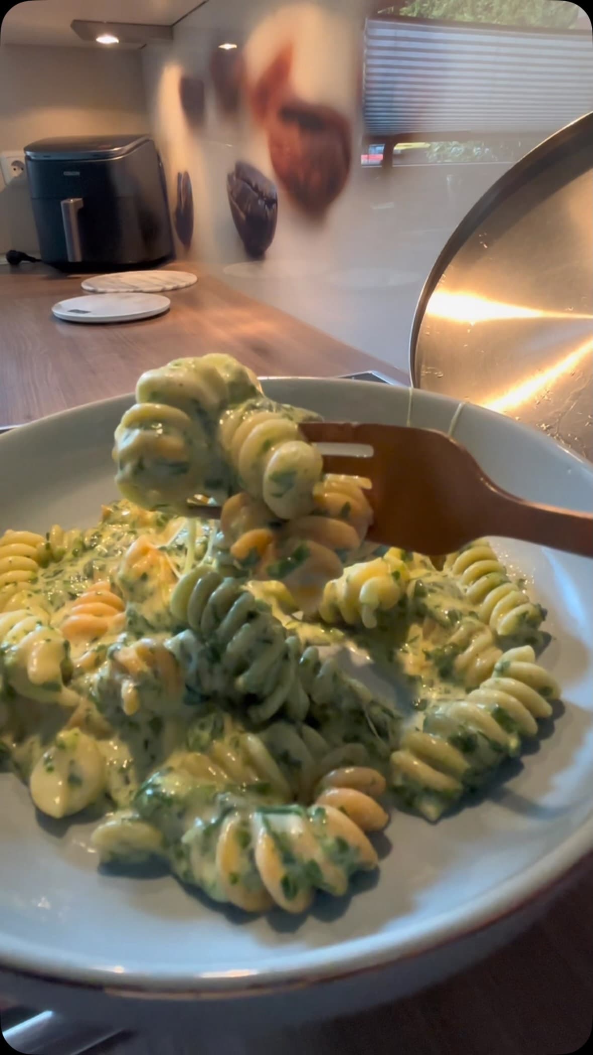 Creamy Pasta with Spinach and Cream Sauce