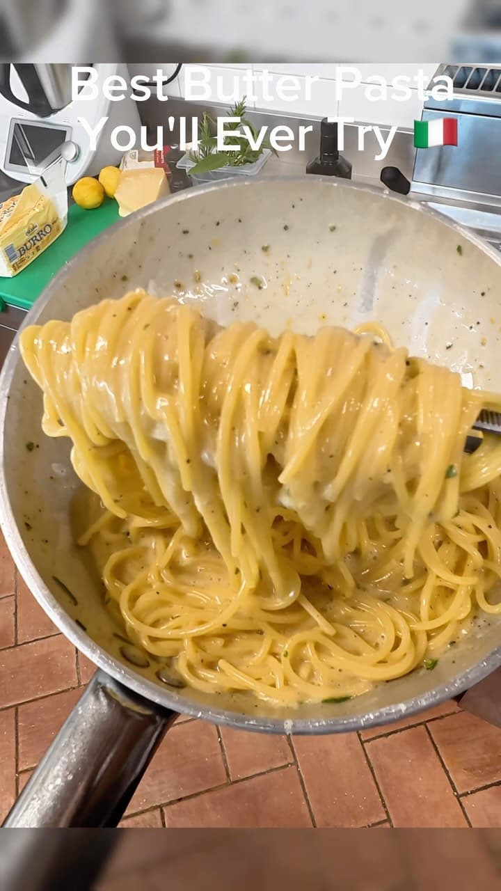 Prosta pasta z sosem pomidorowym