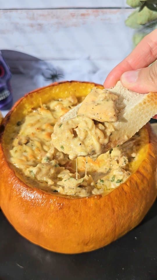 Gefüllter Kürbis mit Hähnchen und Champignons