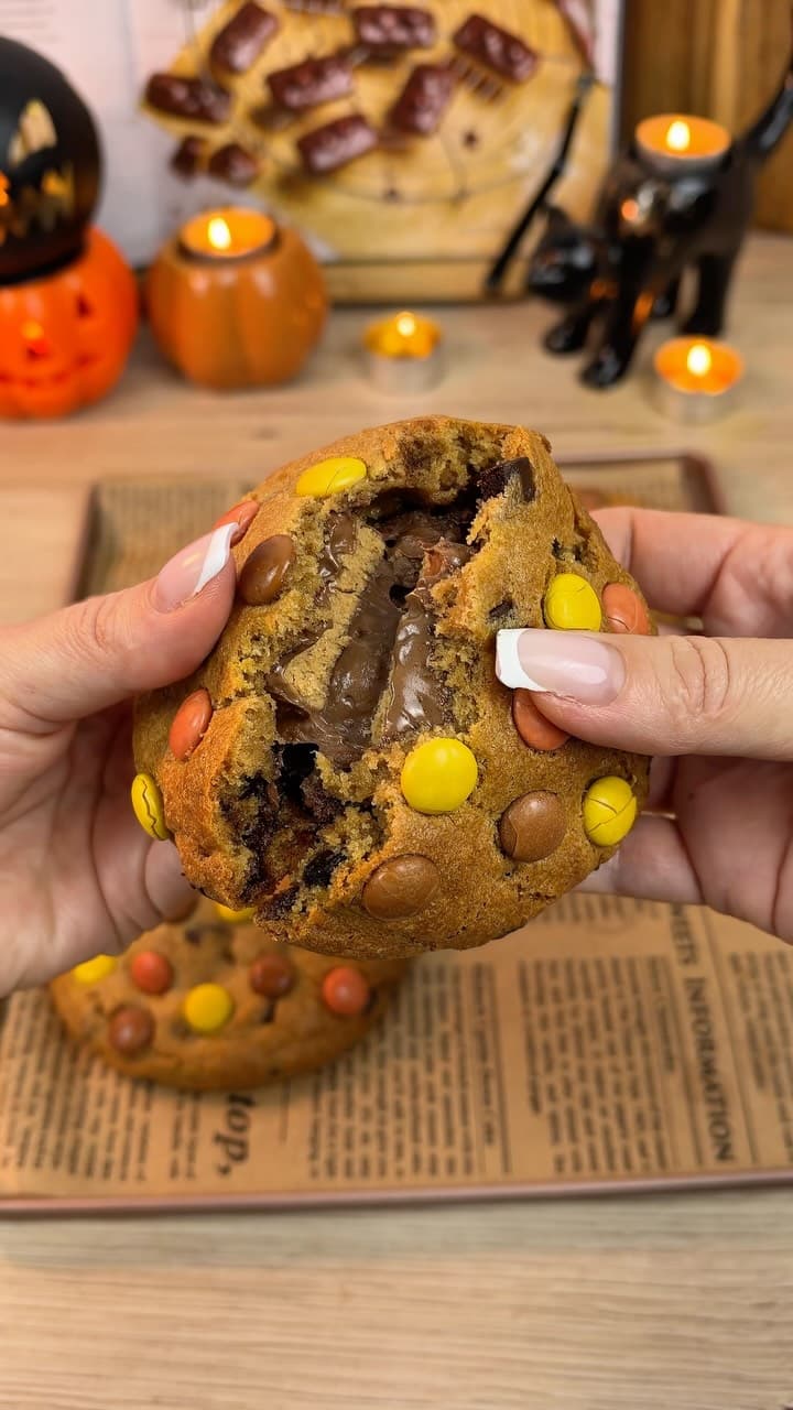 Reese’s & Nutella Stuffed Cookies