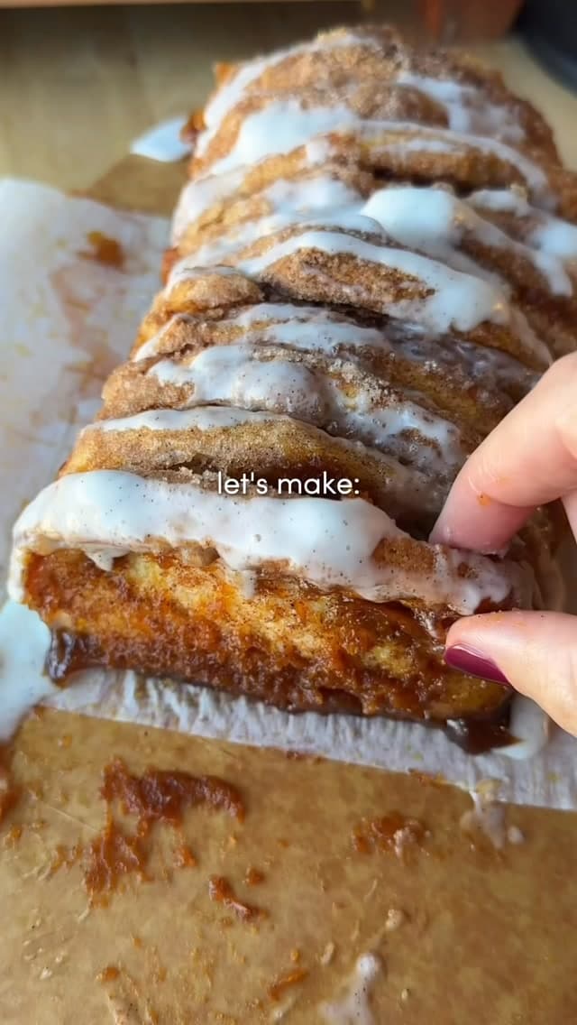 Pumpkin Cinnamon Pull-Apart Bread