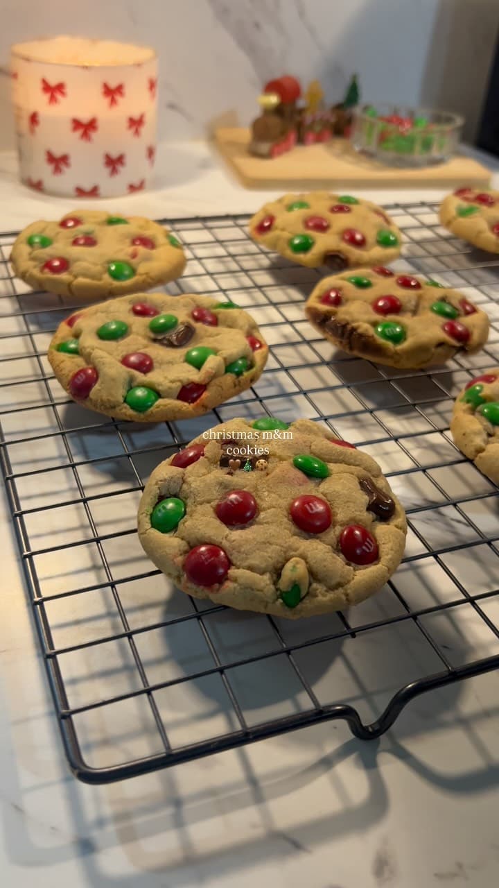 Christmas M&M Chocolate Chip Cookies