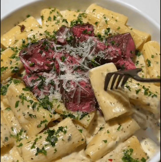 Garlic Parmesan Steak Pasta