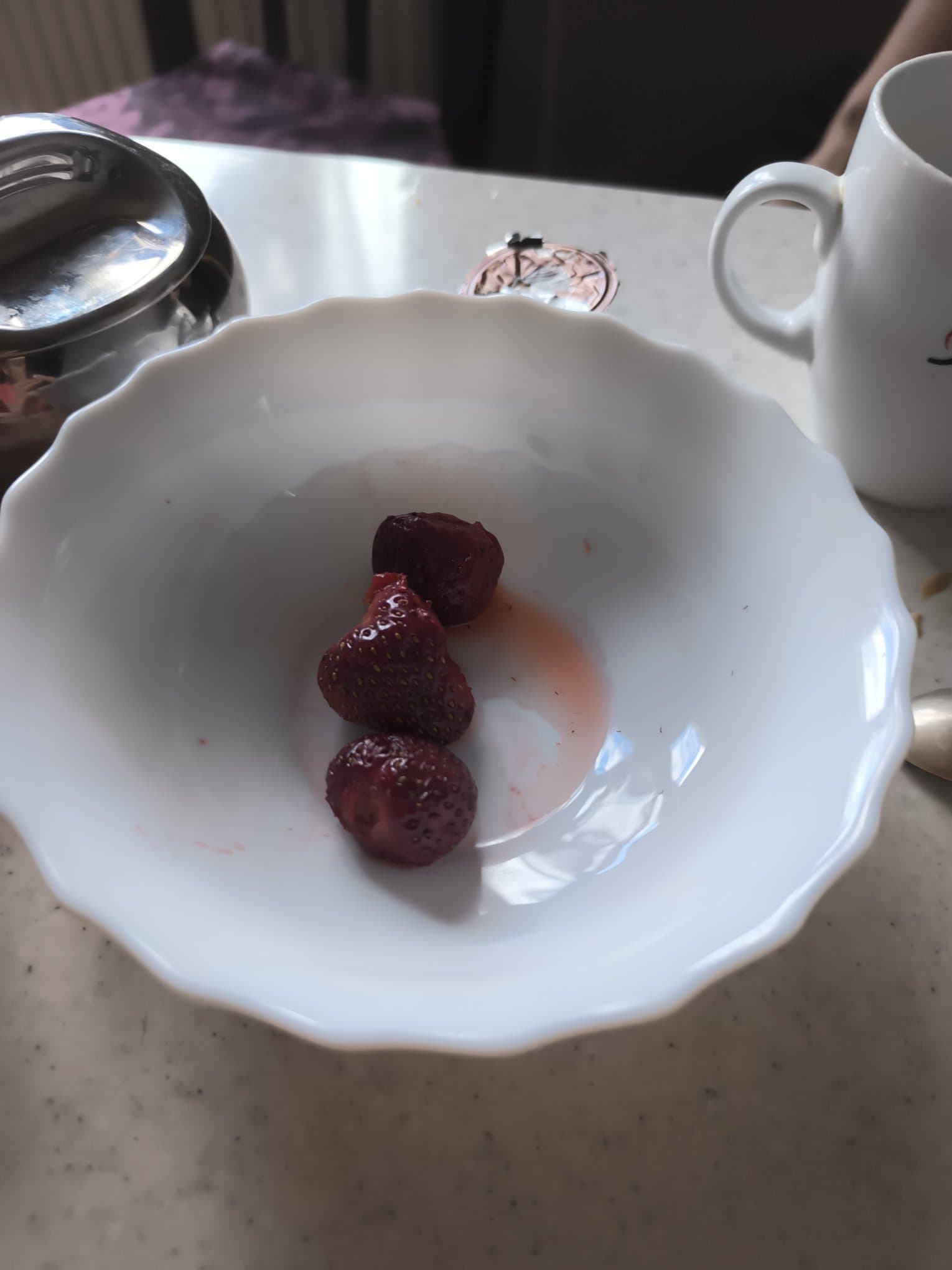 Fresh Strawberries with a Light Juice