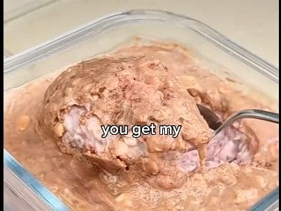 Strawberry Nutella Overnight Oats
