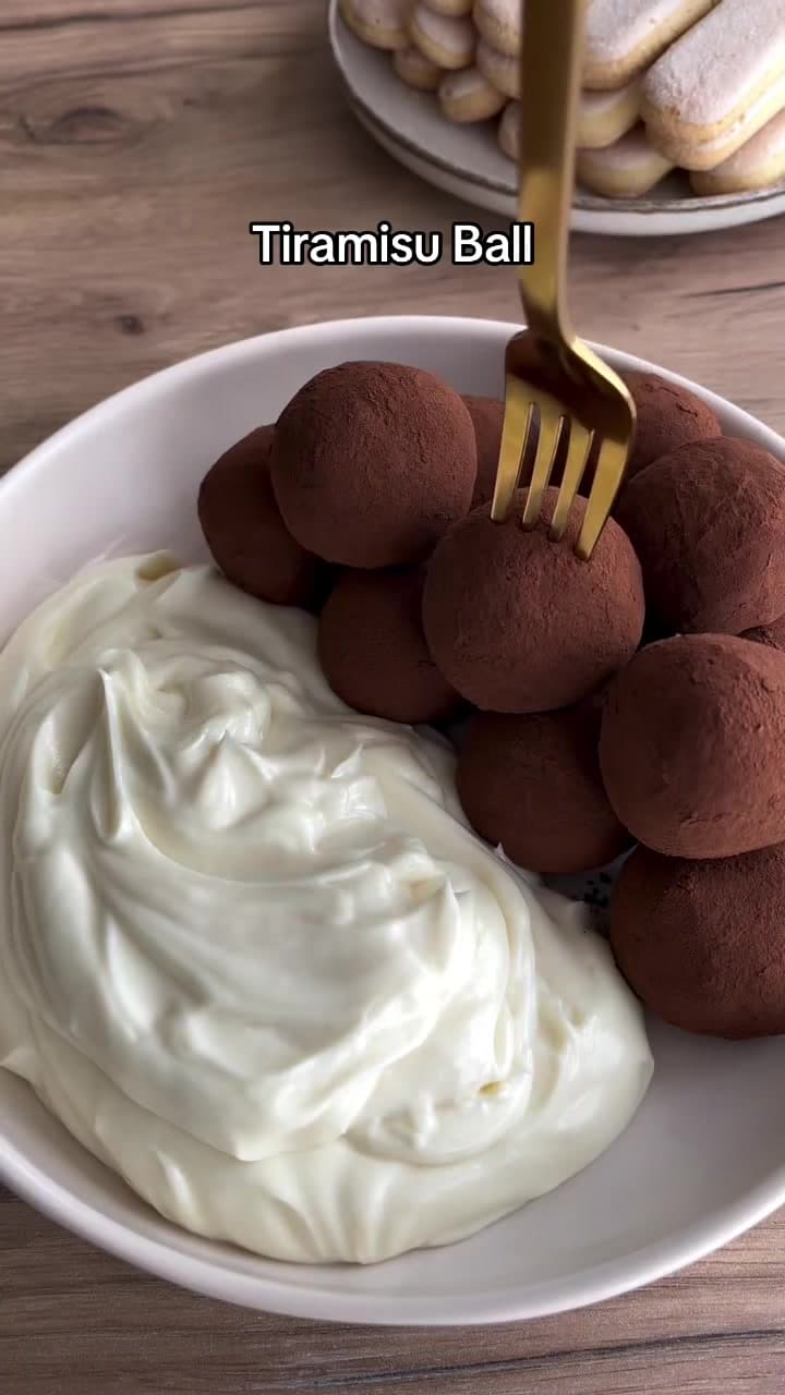 Bánh Tiramisu Ball
