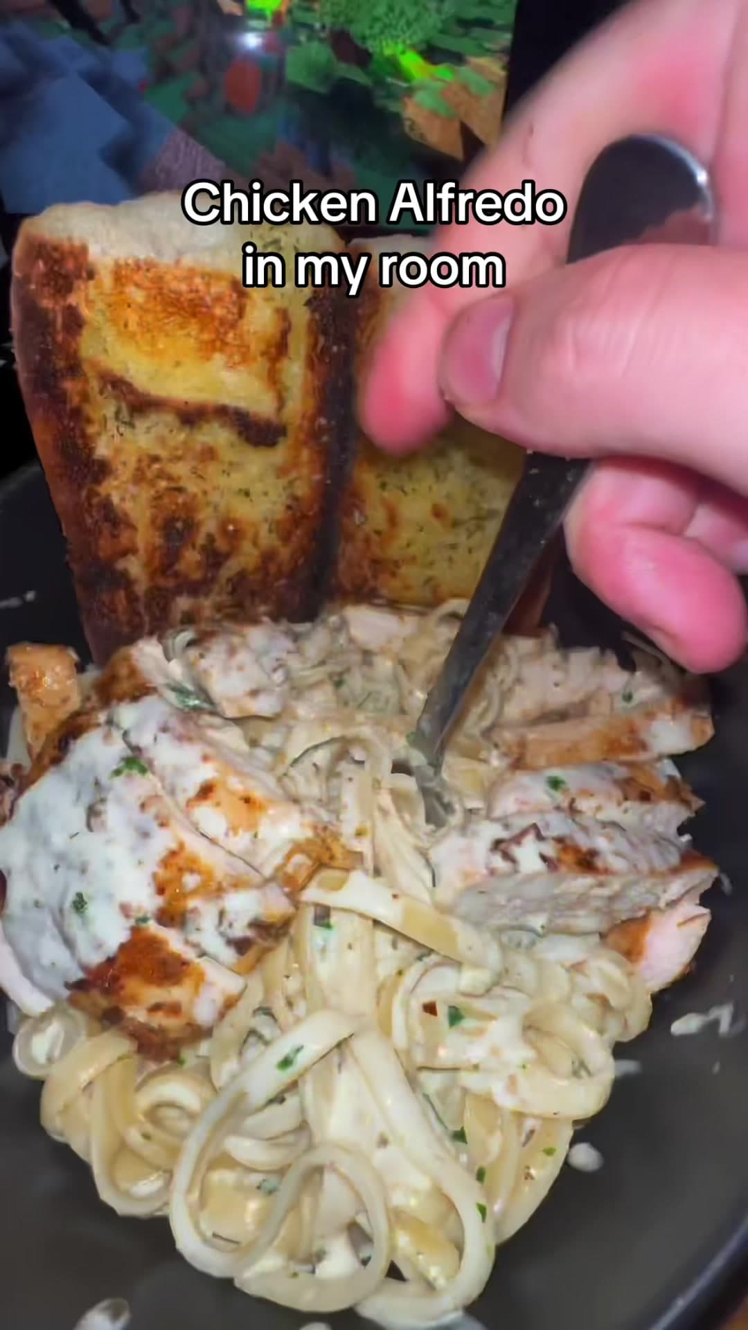 Chicken Alfredo Pasta