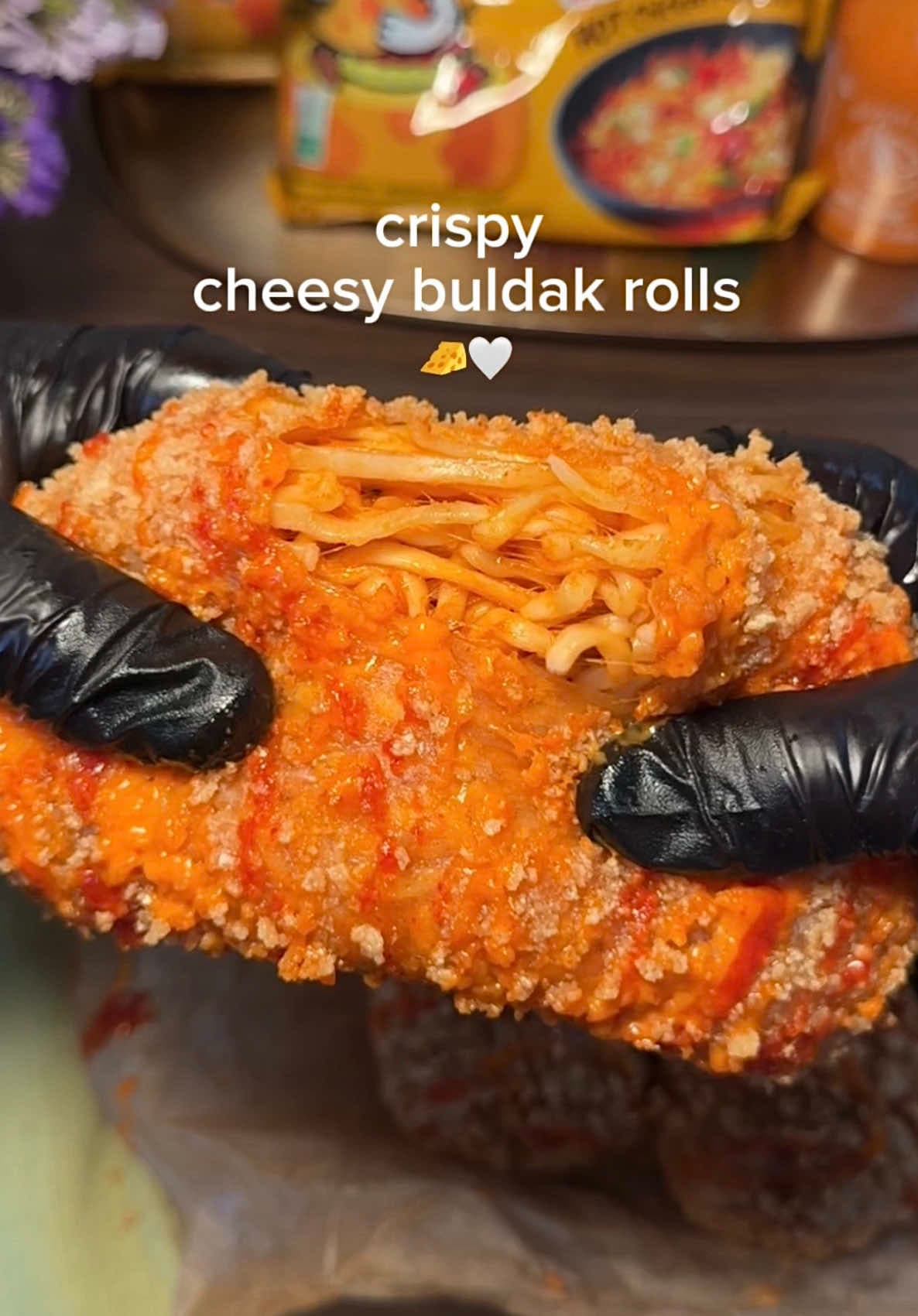 Ropogós sajtos buldak tekercsek