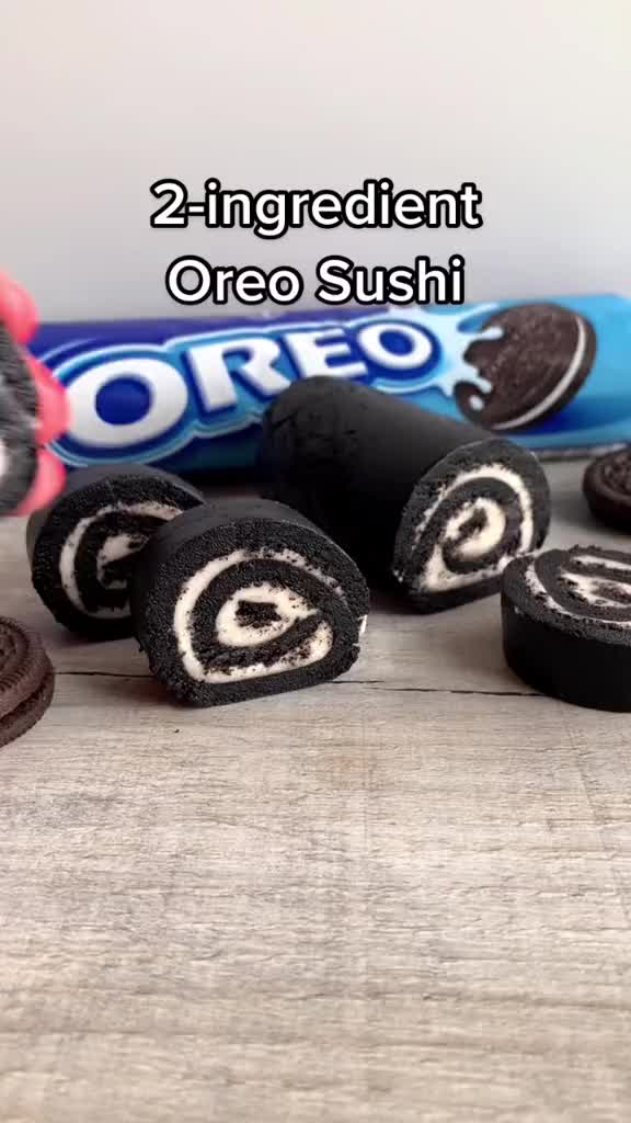 2-Ingredient Oreo Sushi