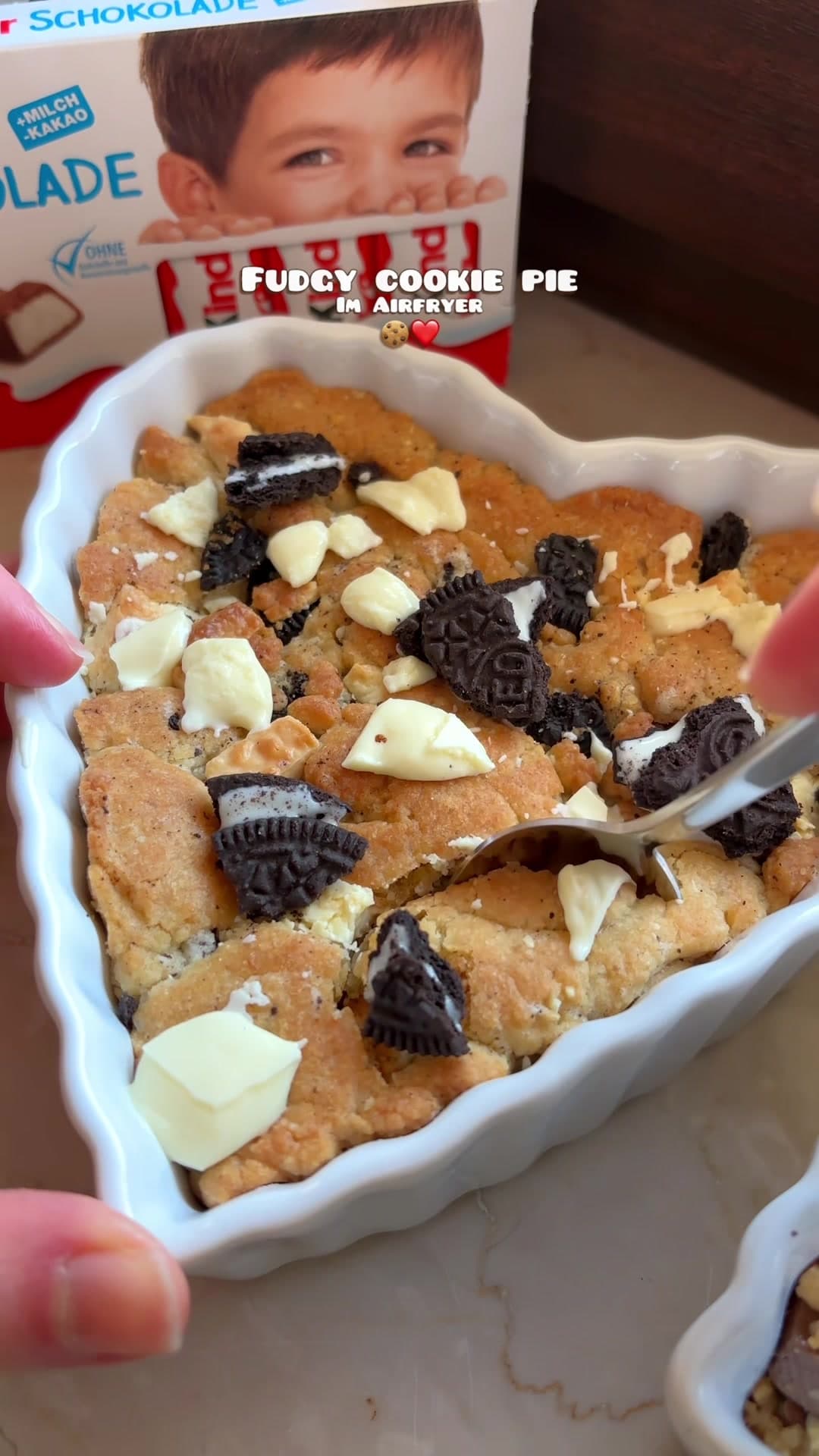 Fudgy Cookie Pie