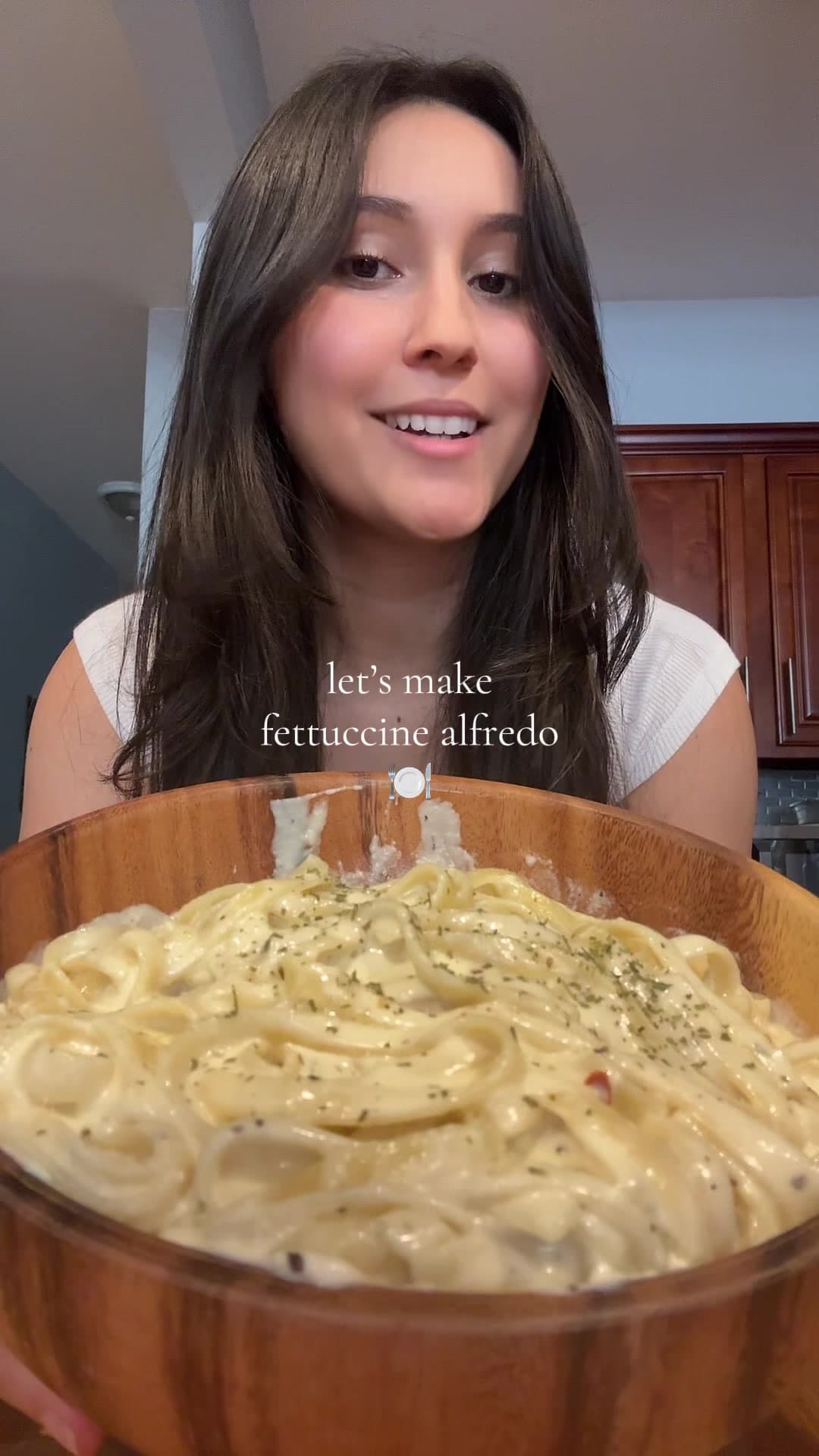 Creamiest Fettuccine Alfredo