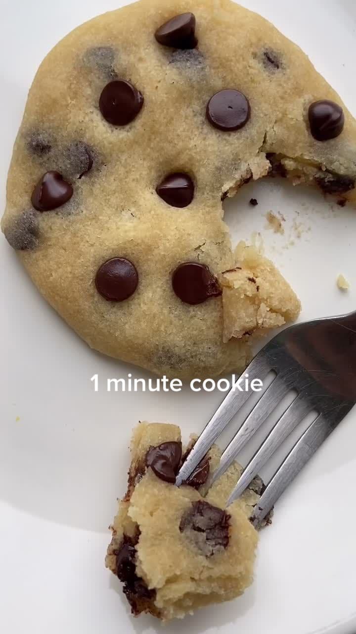 Vegan Oat Chocolate Chip Cookies