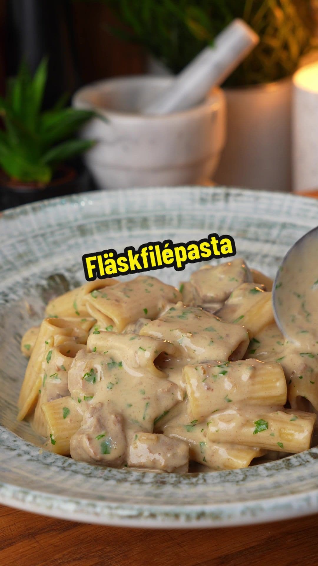 Krämig fläskfilépasta med svamp