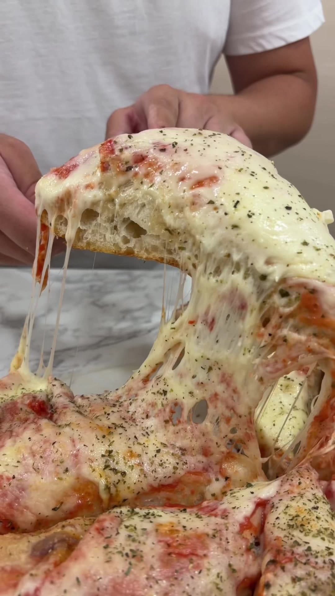 Pizza en bandeja