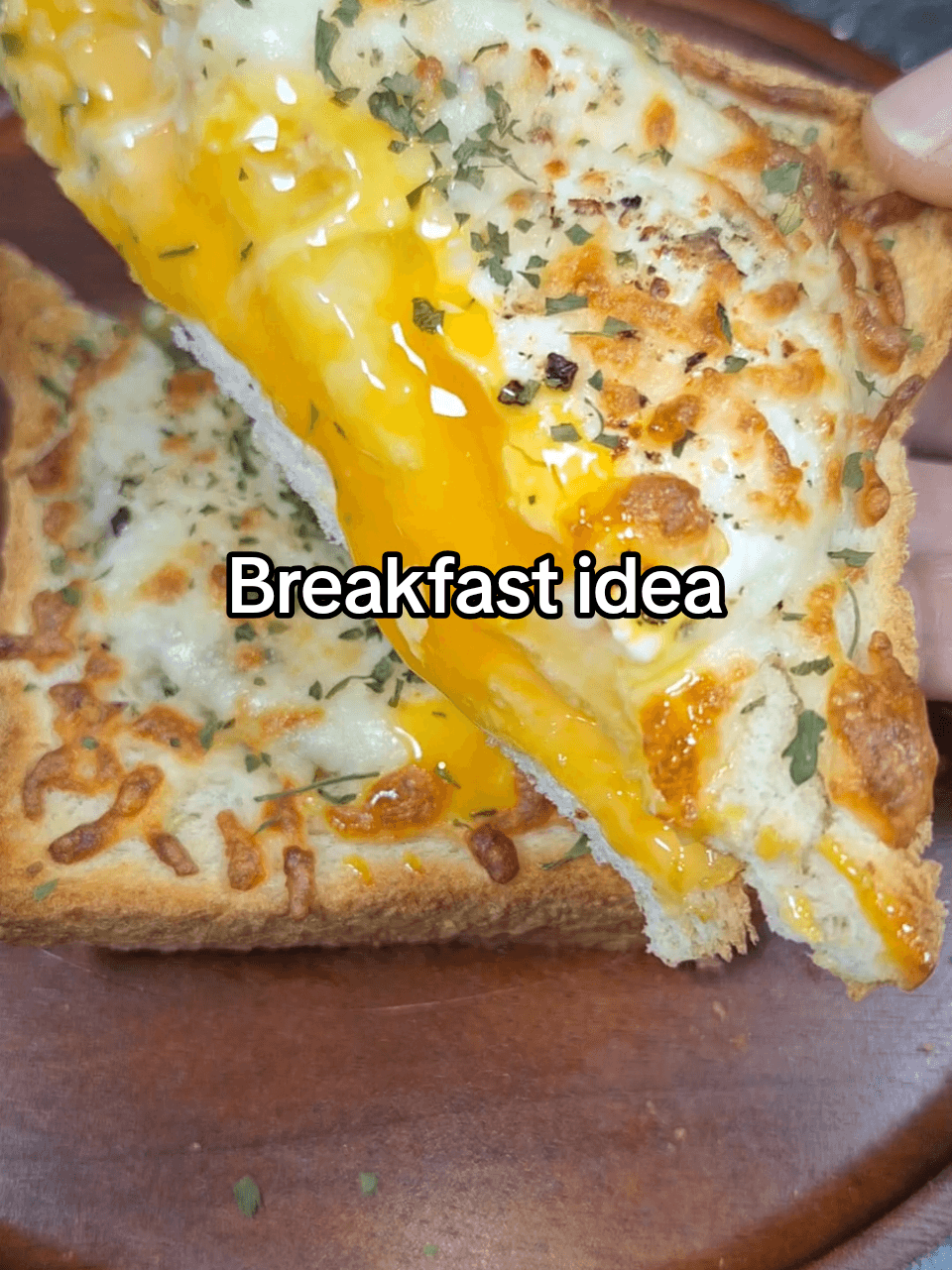 Airfryer brood met kaas en ei