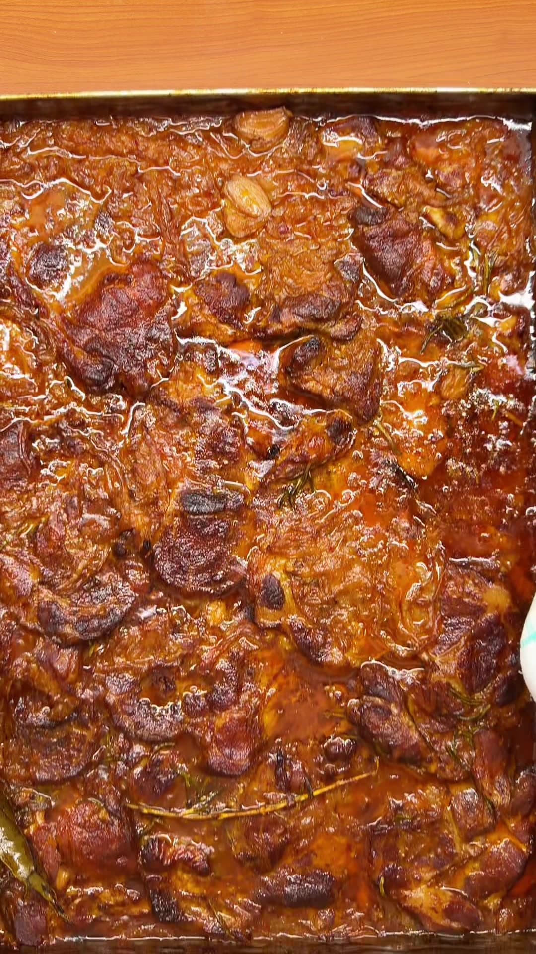 Schweine-Schnitzel mit selbstgebackenem Brot