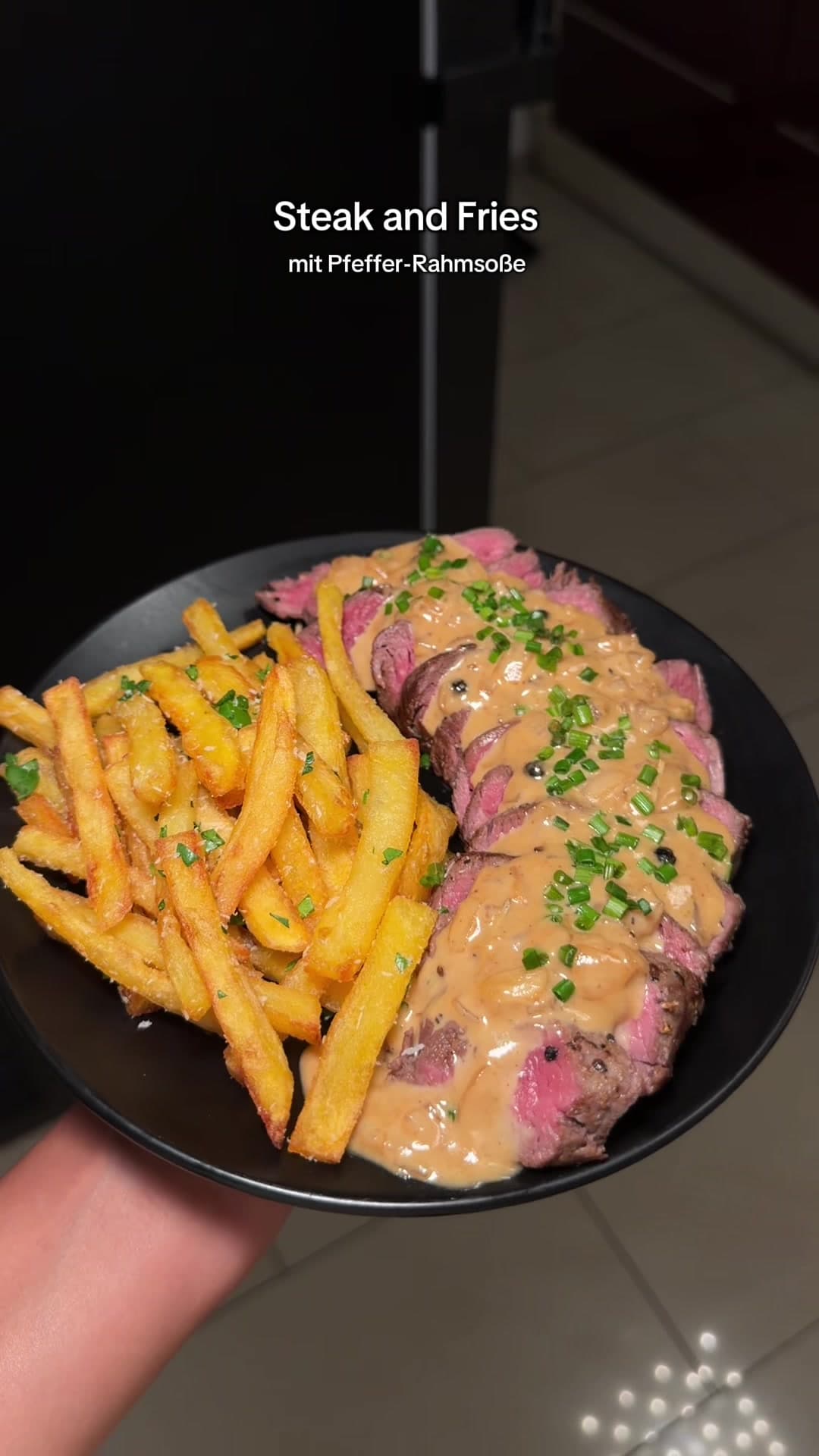 Perfektes Steak mit Pommes