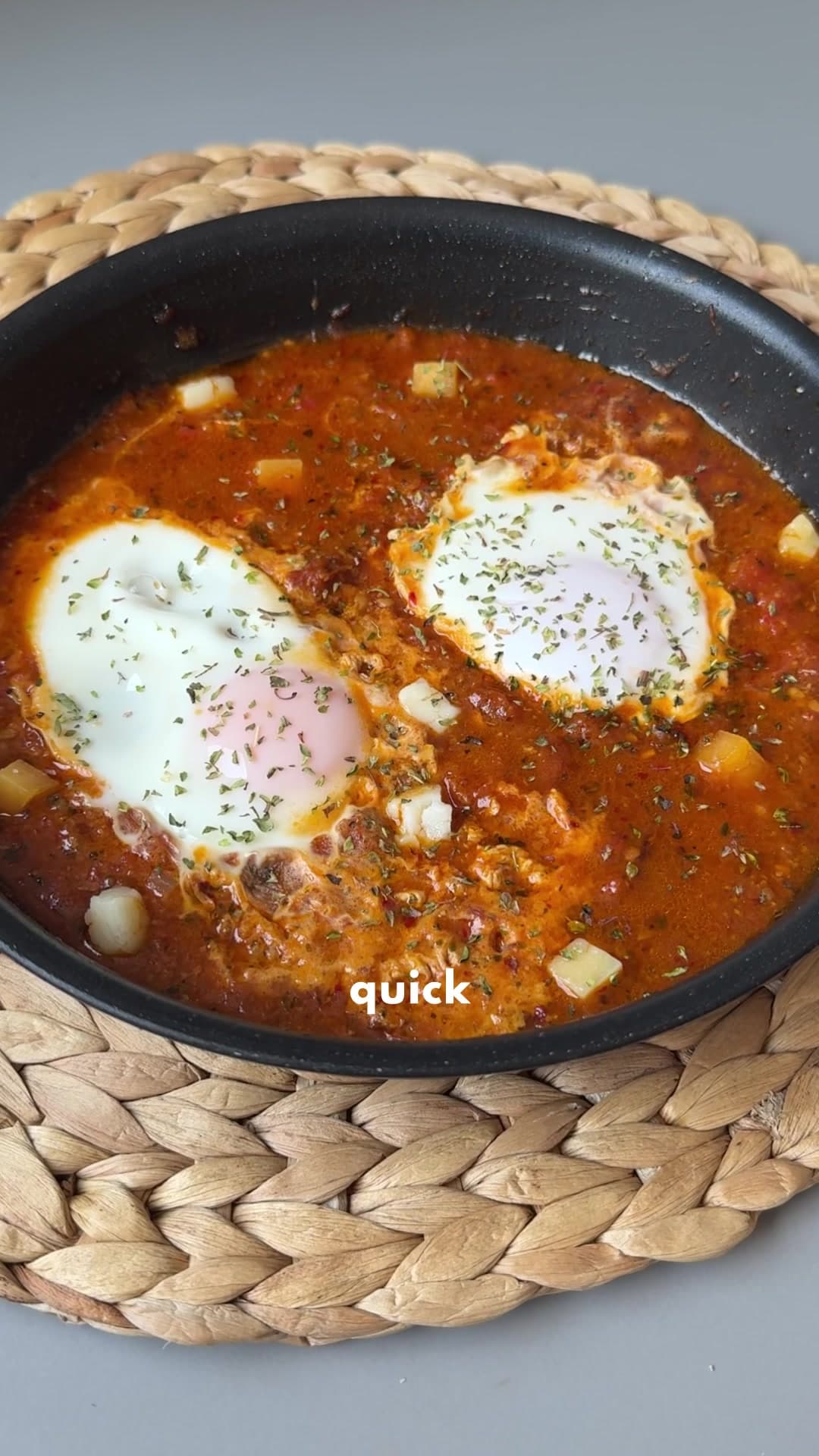 10-Minute Tomato and Egg Skillet