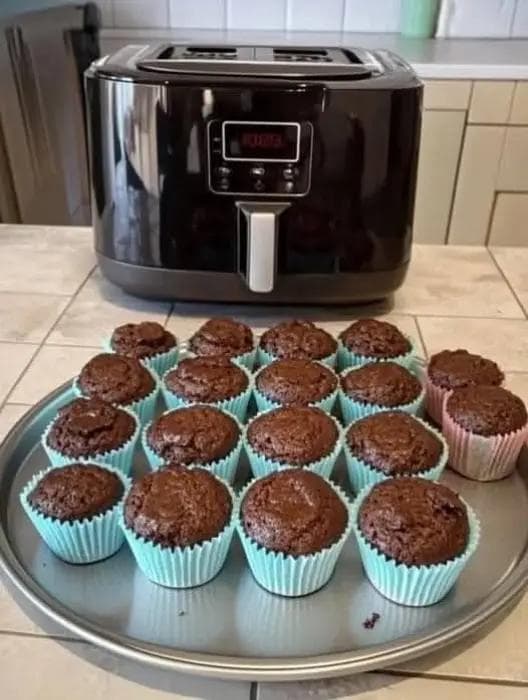 Air Fryer Chocolate Cupcakes