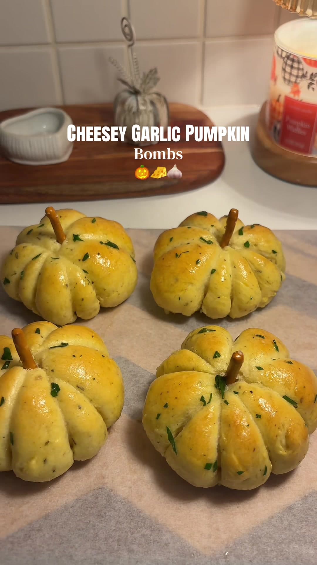 Cheesy Garlic Pumpkin Bombs
