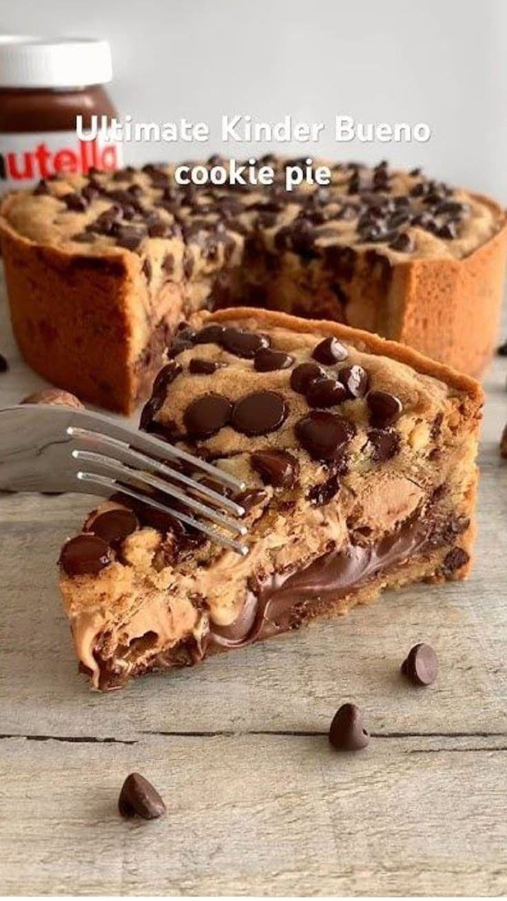 Ultimate Kinder Bueno Cookie Pie