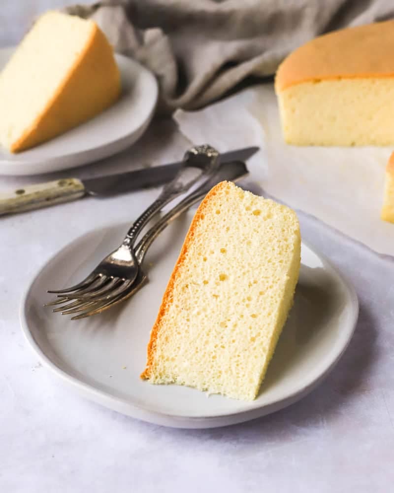 Cotton Soft Vanilla Sponge Cake (Vietnamese Bánh Bông Lan)