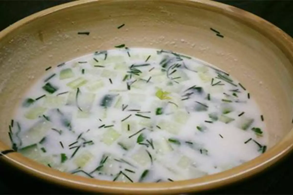 Vegan Tarator with Sunflower Seeds