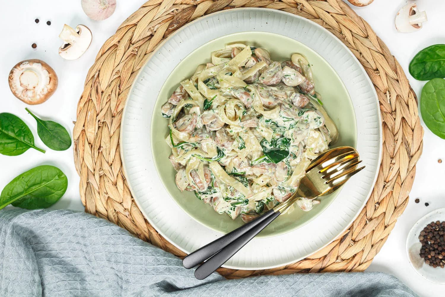 Champignon-Spinatsoße