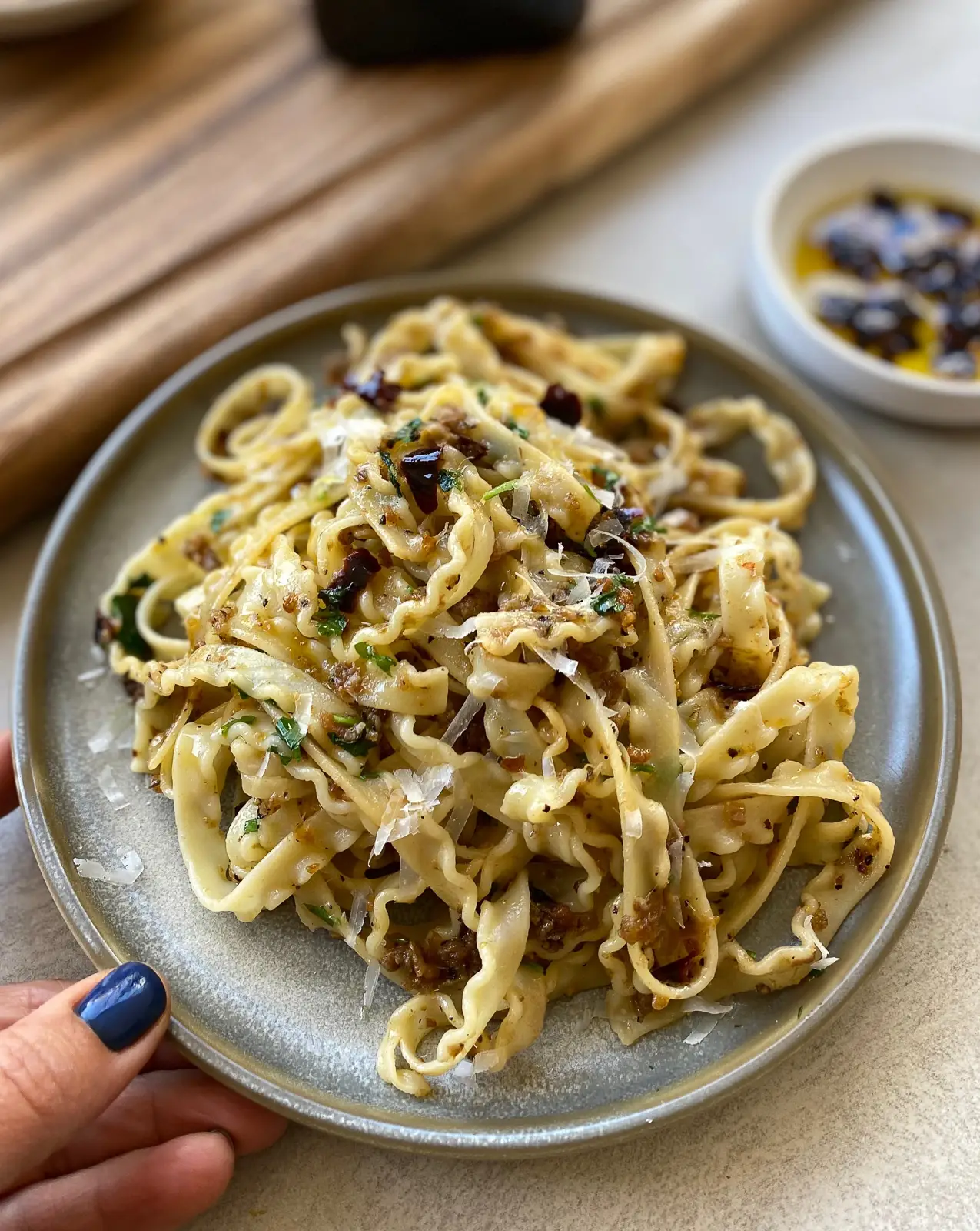 Pasta with Anchovy and Garlic Sauce
