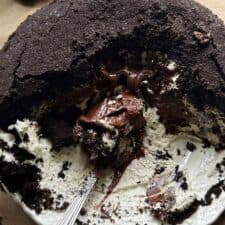 Inverted Oreo No-Bake Cheesecake