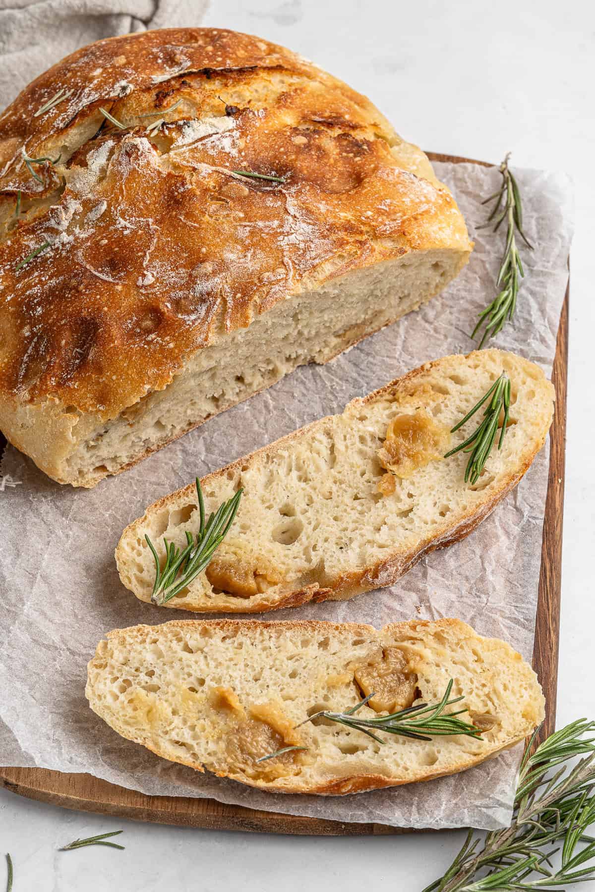 Sourdough No Knead Garlic Bread